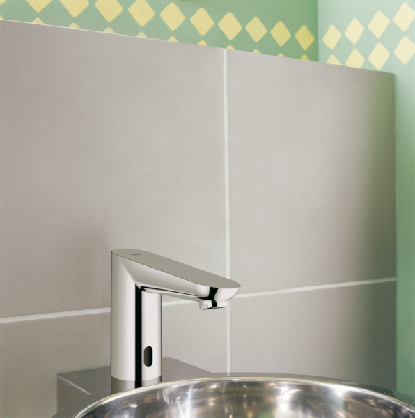 Кран электронный для раковины Grohe Euroeco Cosmopolitan E 36269000