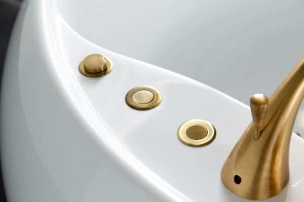 Акриловая ванна BelBagno BB30-1550 Акриловая ванна BelBagno BB30-1550