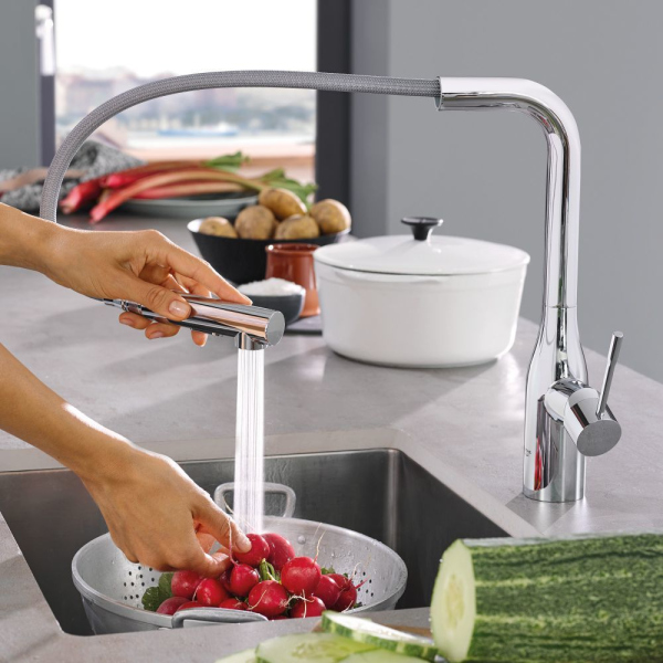 Смеситель Grohe Essence New 30270BE0 для кухонной мойки