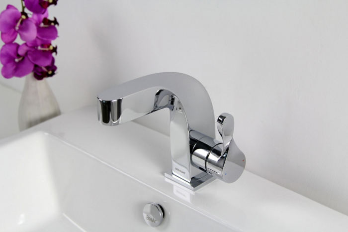 Смеситель для раковины Bravat WAVE F174108C