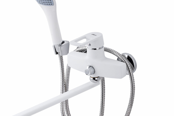 Смеситель для ванны с душем FAUZT FZs-W24 тип См-ВУОРНШлА Белый